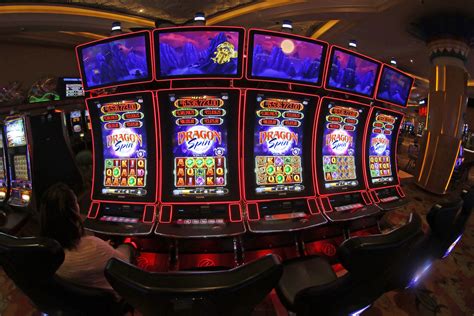 Cómo elegir una máquina tragamonedas en un casino en línea.